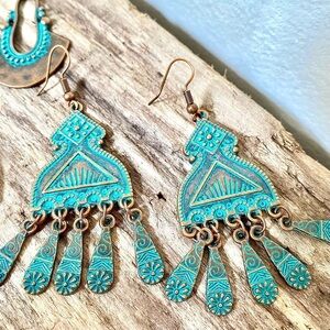 Beautiful boho fringe earrings w copper blue vibe & Gypsy hippy vibe